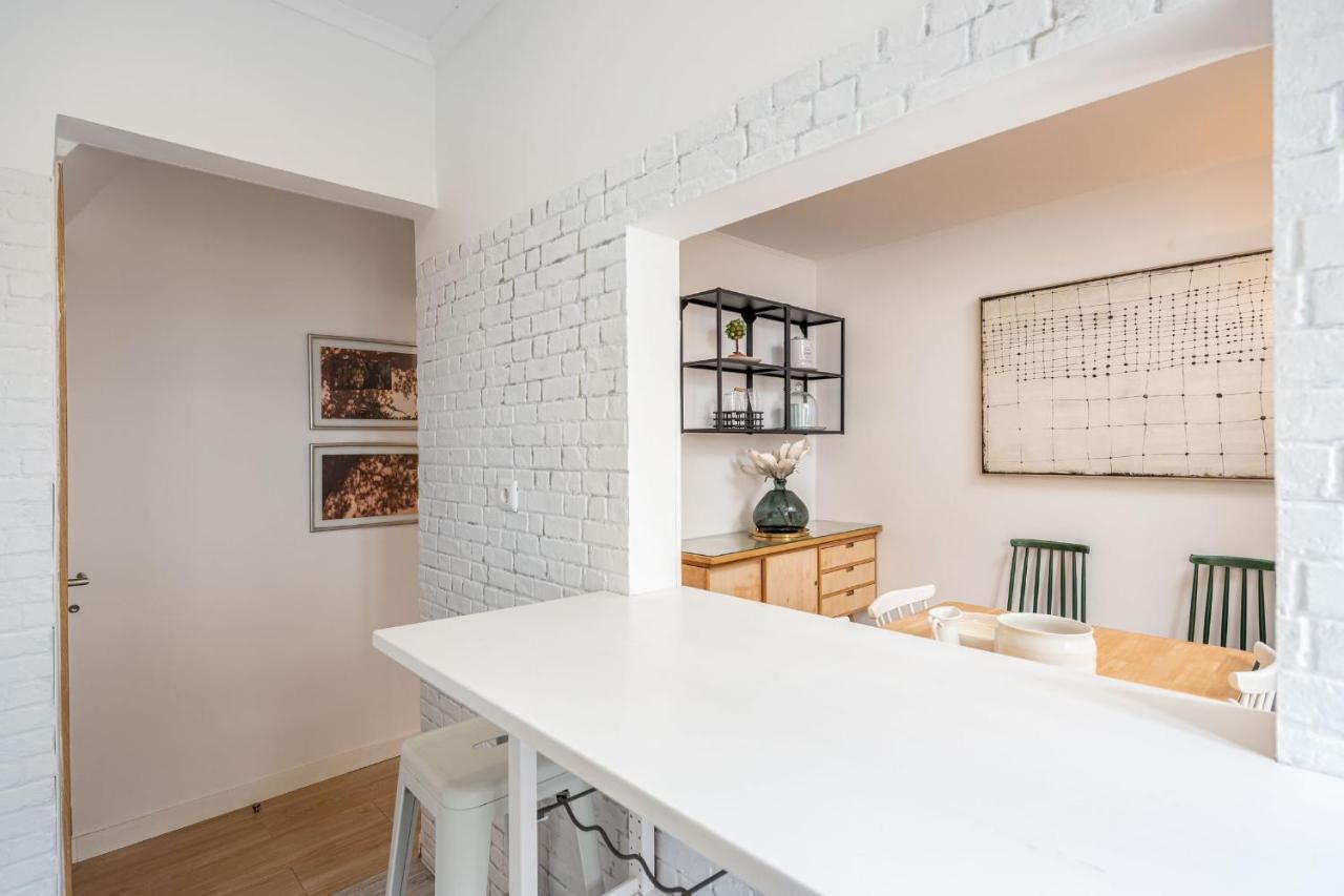 Lapa 3bdr Duplex W/ Balcony By Lovelystay Appartamento Lisbona